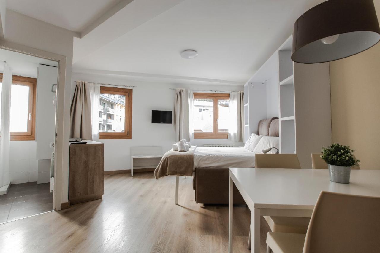 Outdoor Apartaments - Basecamp أندورا لا فيلا المظهر الخارجي الصورة